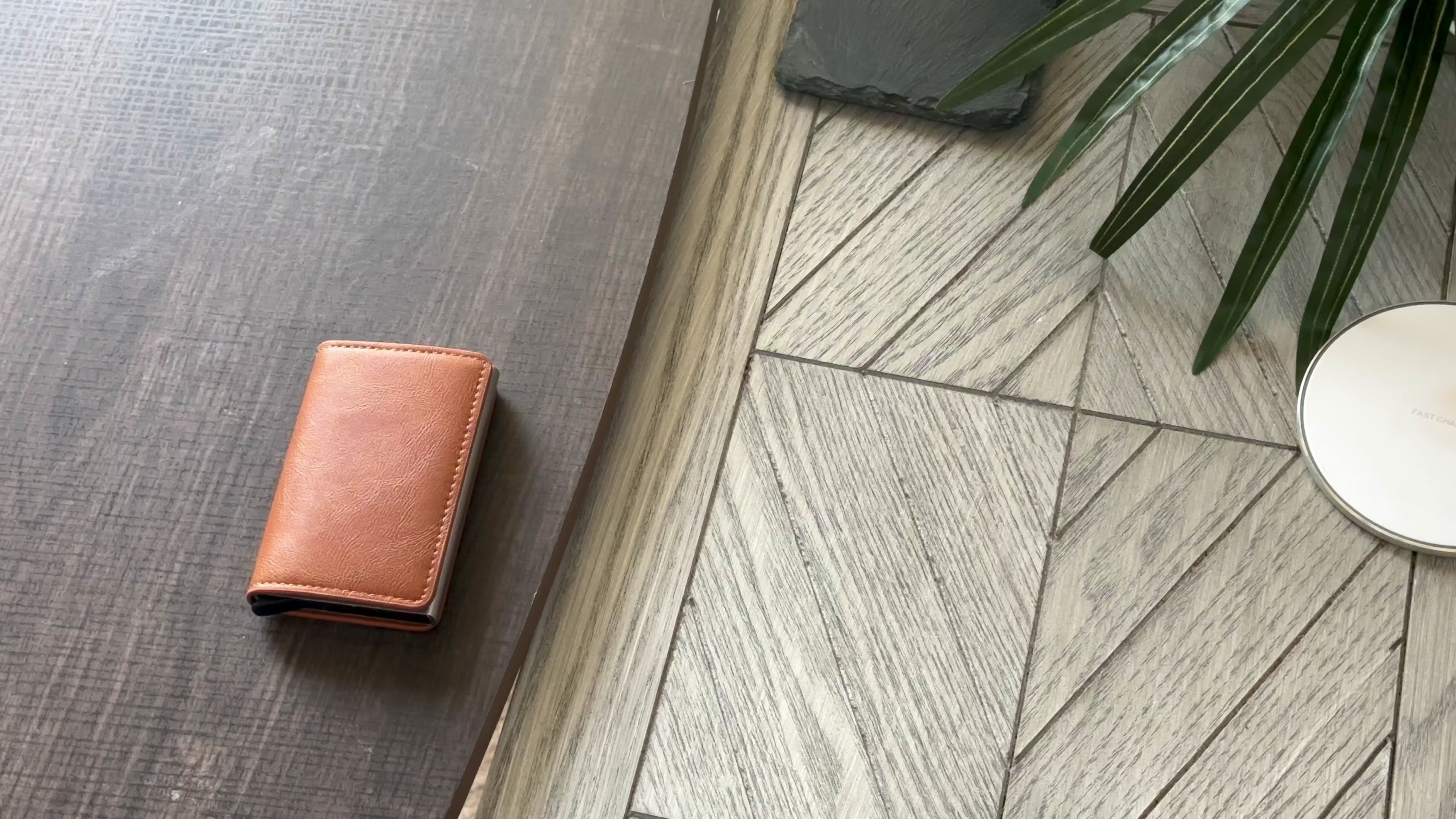 NFC Business card wallet video in use