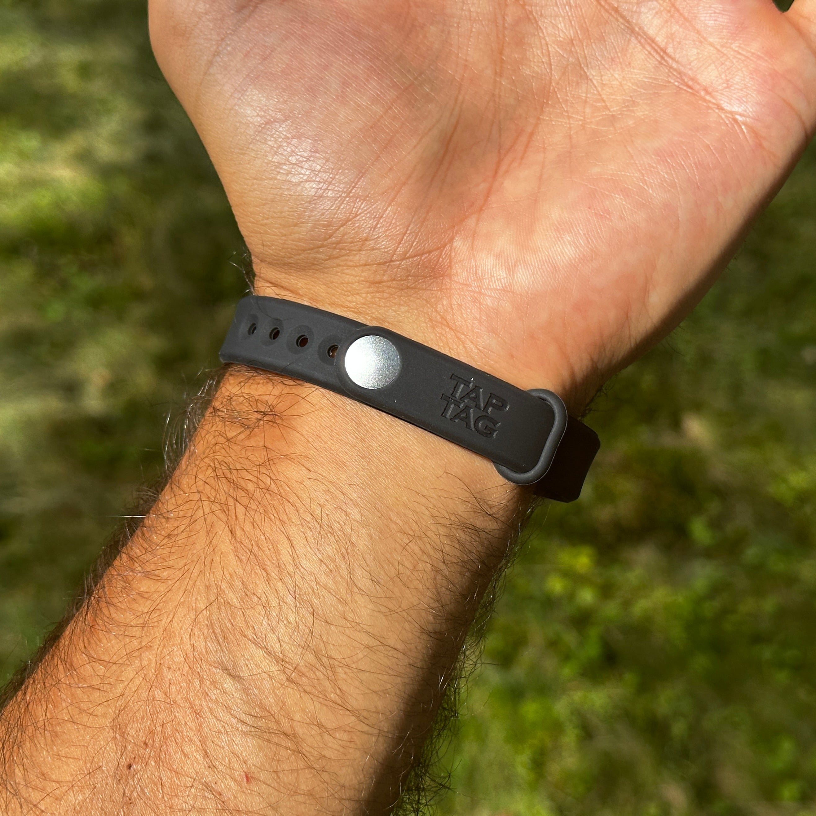 Tap Tag NFC Bracelet, Minimalist Tap Silicone wristband