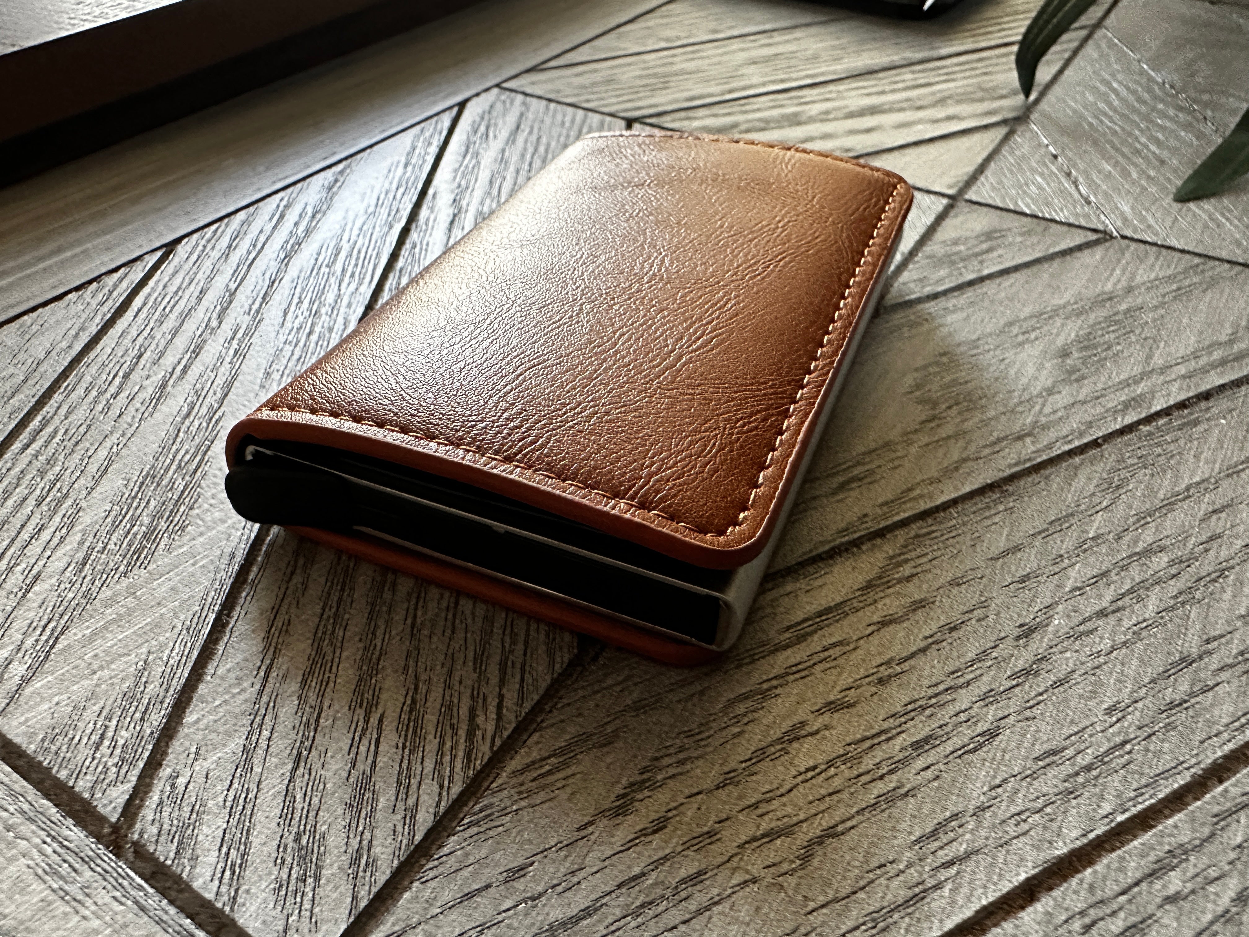 NFC Business card wallet