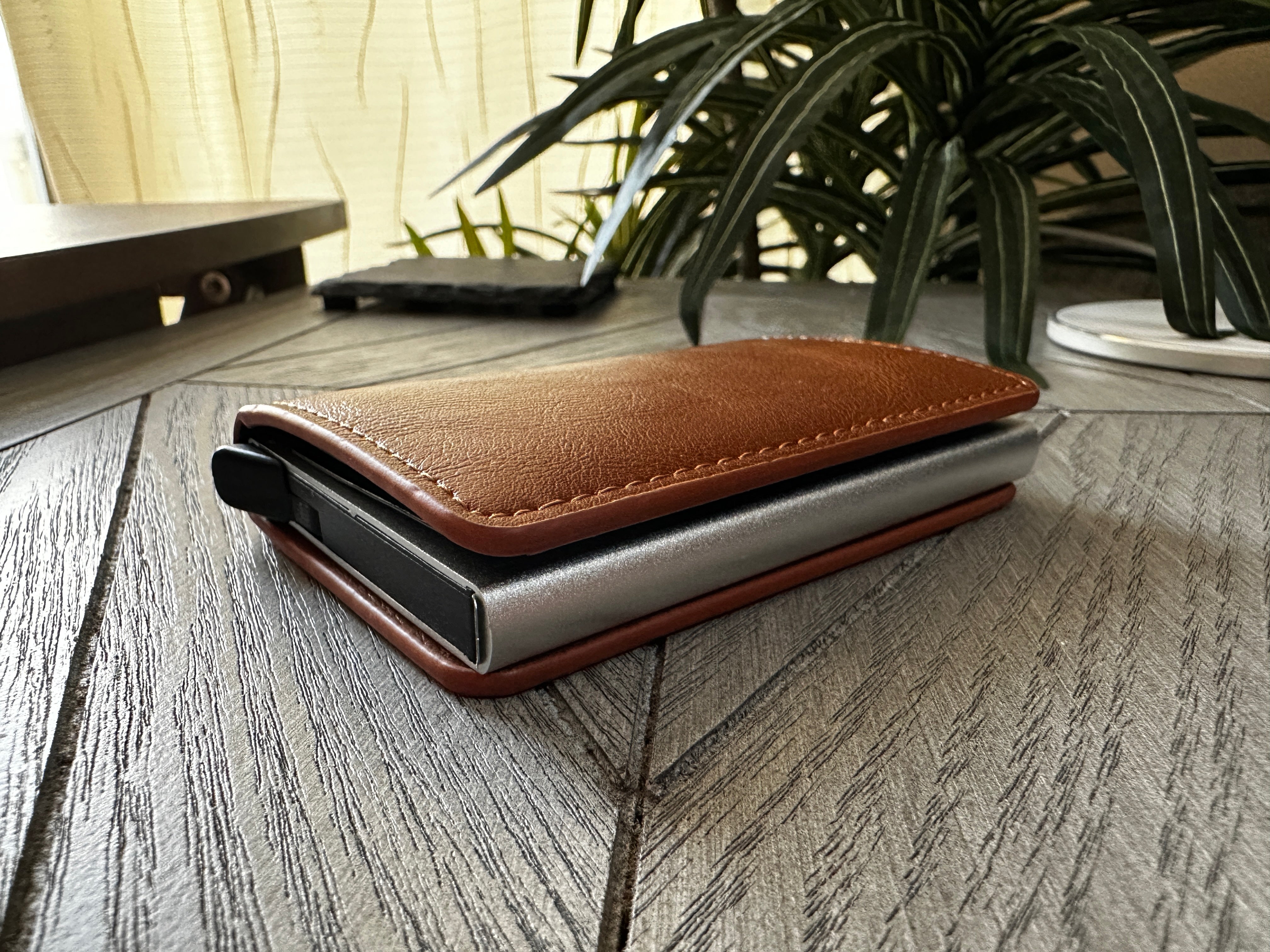 NFC Business card wallet