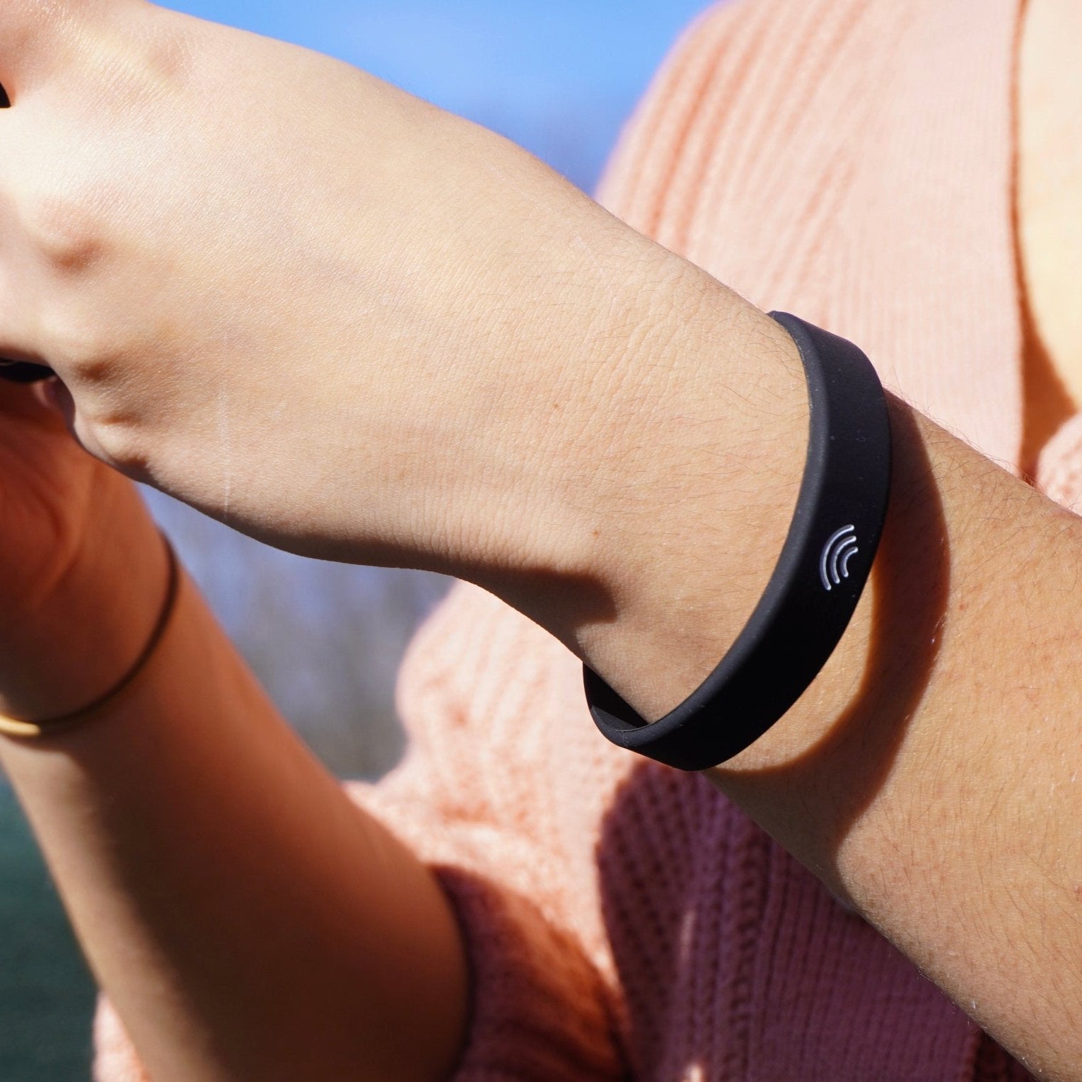 Silicone Minimalist NFC Wristband - tap bracelet. Wear on your wrist and share your contact with a tap. Waterproof and comfortable tap arm band. 